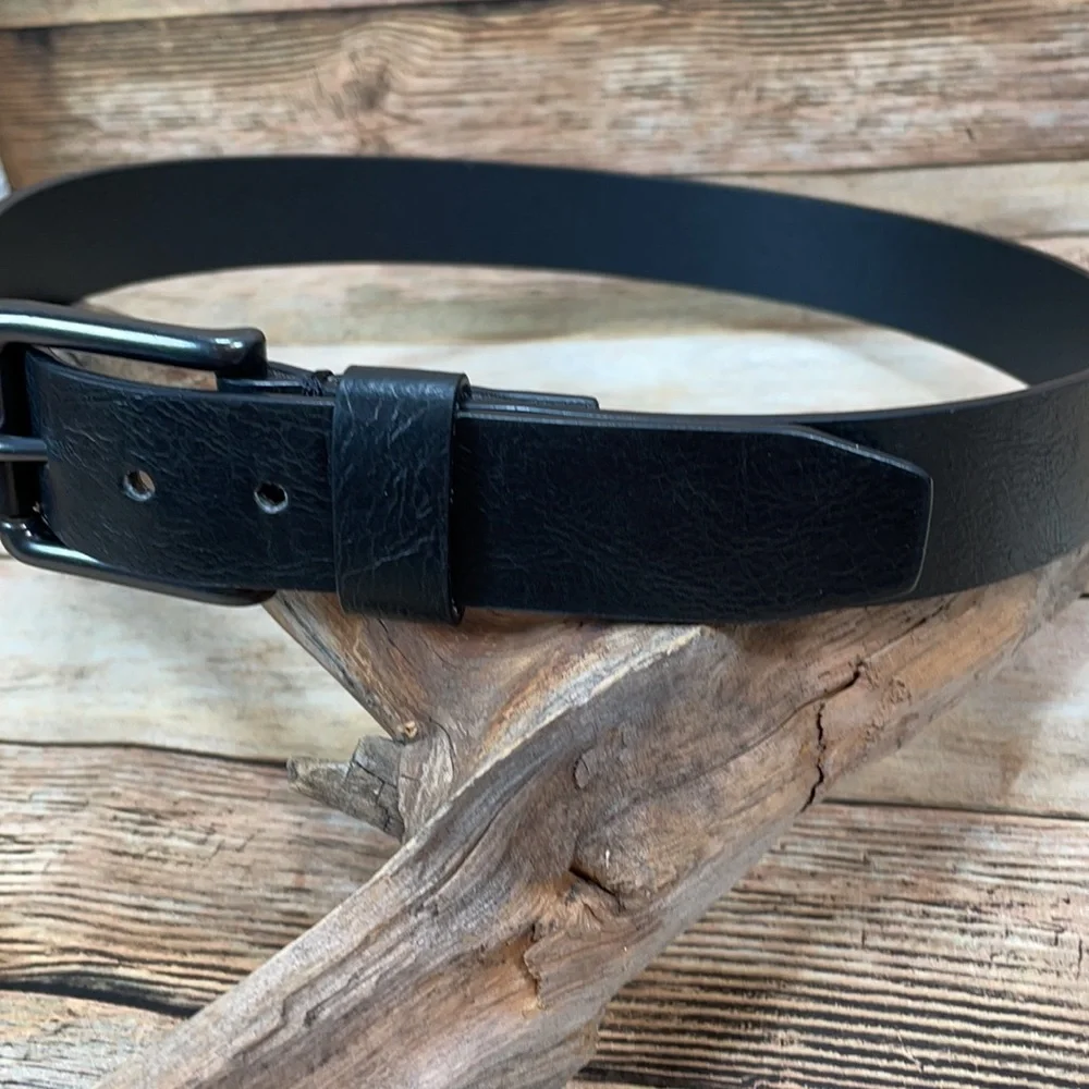 Boys Faux Leather Belt Size 26-28 Medium